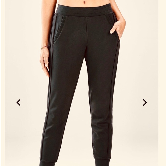 fabletics carrigan jogger